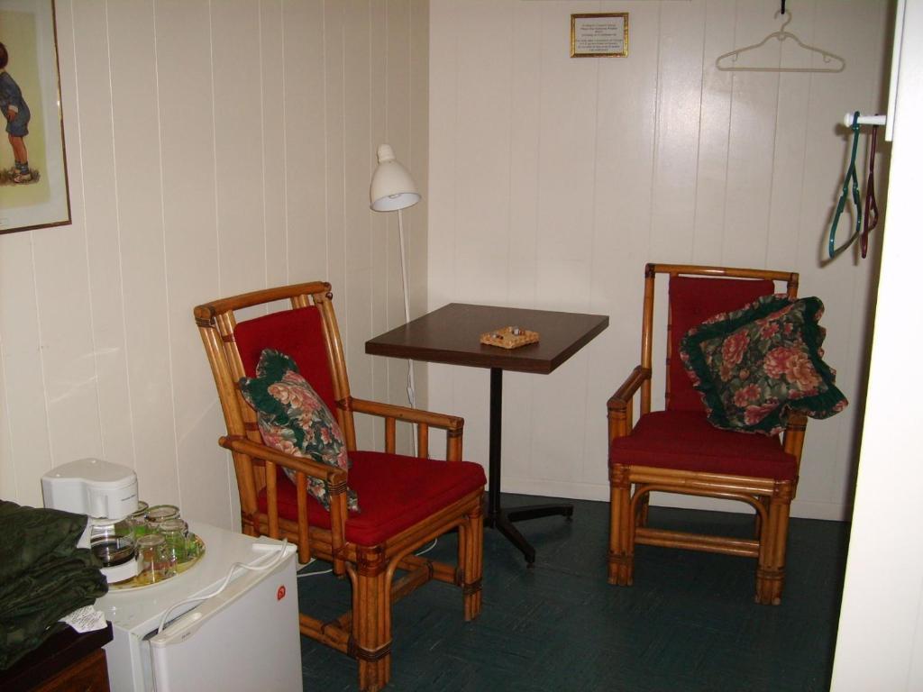 Capricorn Motel Royale 1000 Islands Lansdowne Exterior photo